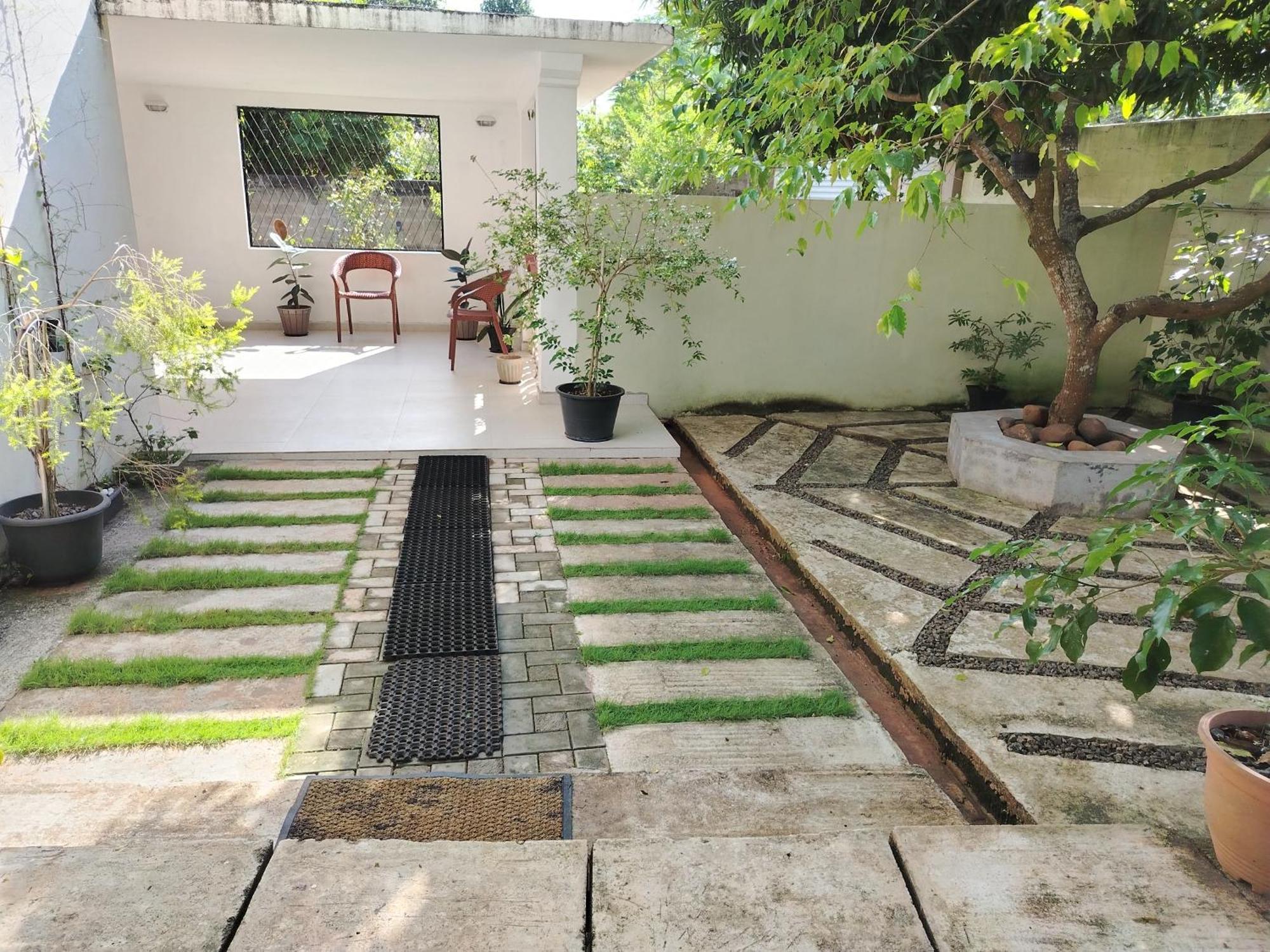 Prestiva * Anuradhapura